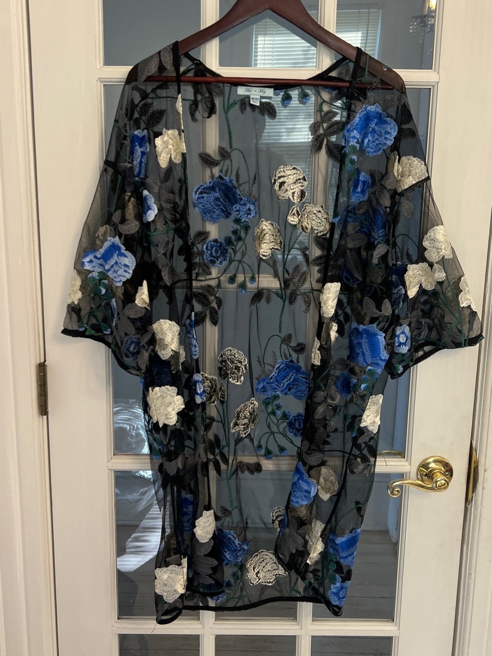 SHE + SKY Women’s Black Sheer Floral Embroidered Kimono Open Front Cardigan
